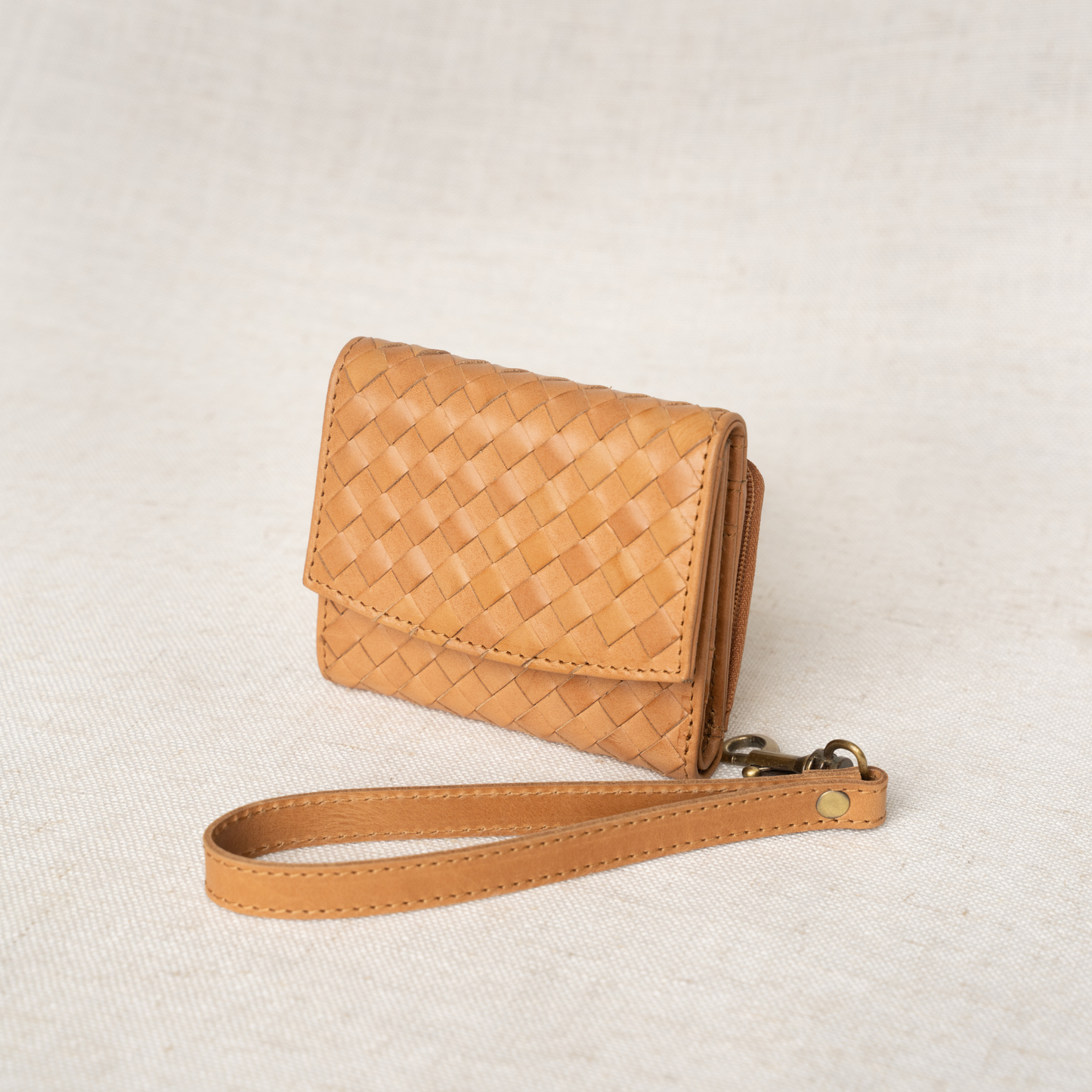 Suri Woven Leather Wallet - Premium Handwoven Leather Everyday Essential