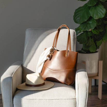 Everyday Luxury – Handcrafted Full-Grain Leather Tote
