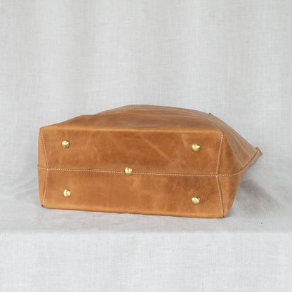 Everyday Luxury – Handcrafted Full-Grain Leather Tote